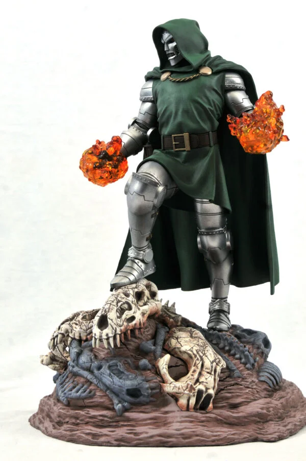 MARVEL GALLERY DOCTOR DOOM PVC STATUE - Image 2